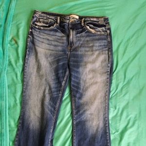 The Buckles Kancan signature must use jeand6